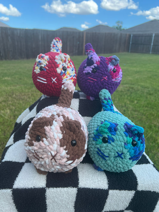 Crochet Spotted Loaf Cat