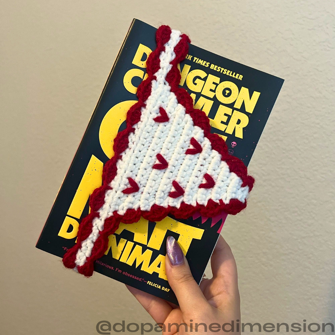 Crochet Heart Patterned Crawler Book Thong
